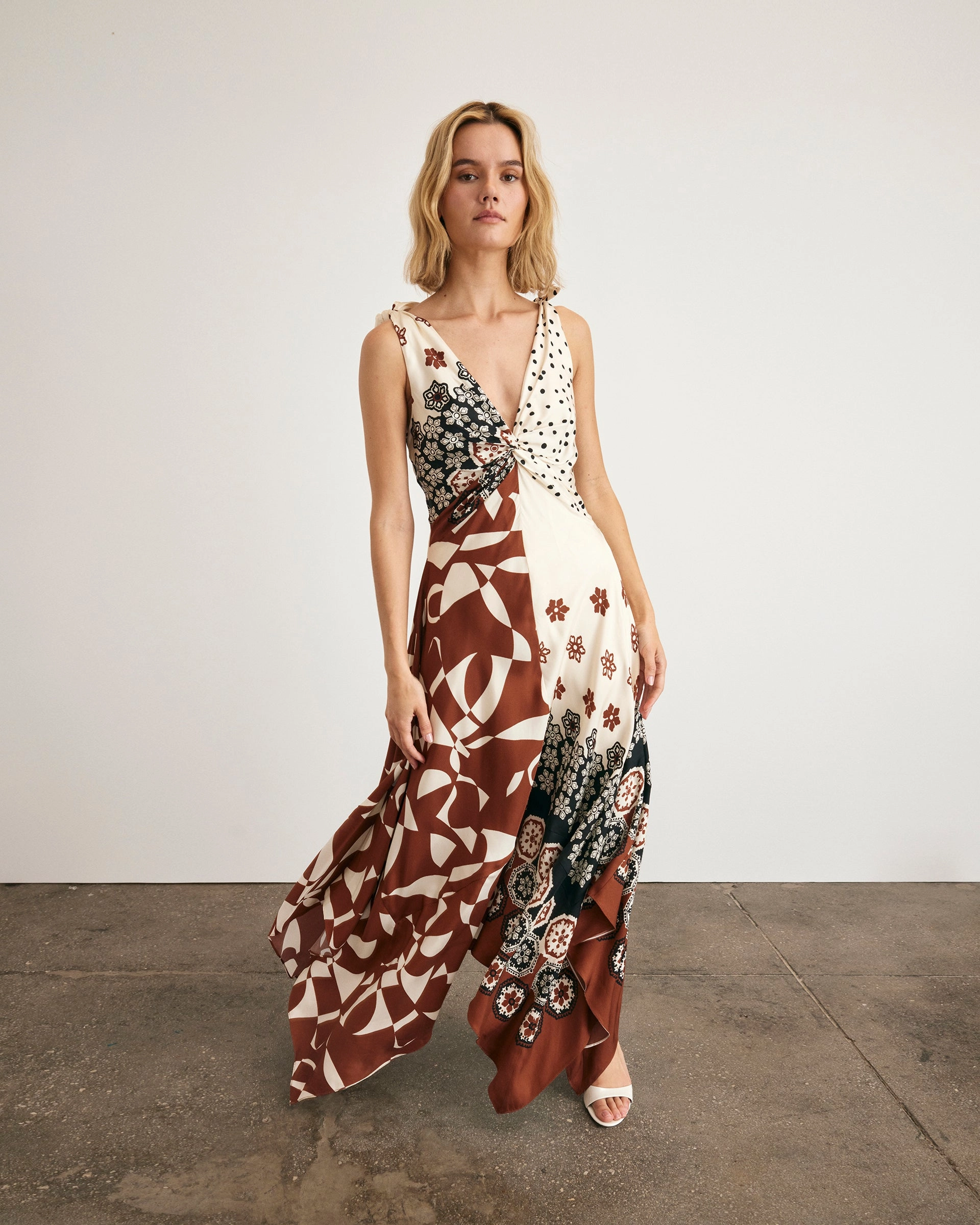 Style Moment Golden Scene Mabel Dress