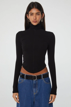 Relaxed Tee MADS TURTLENECK TOP