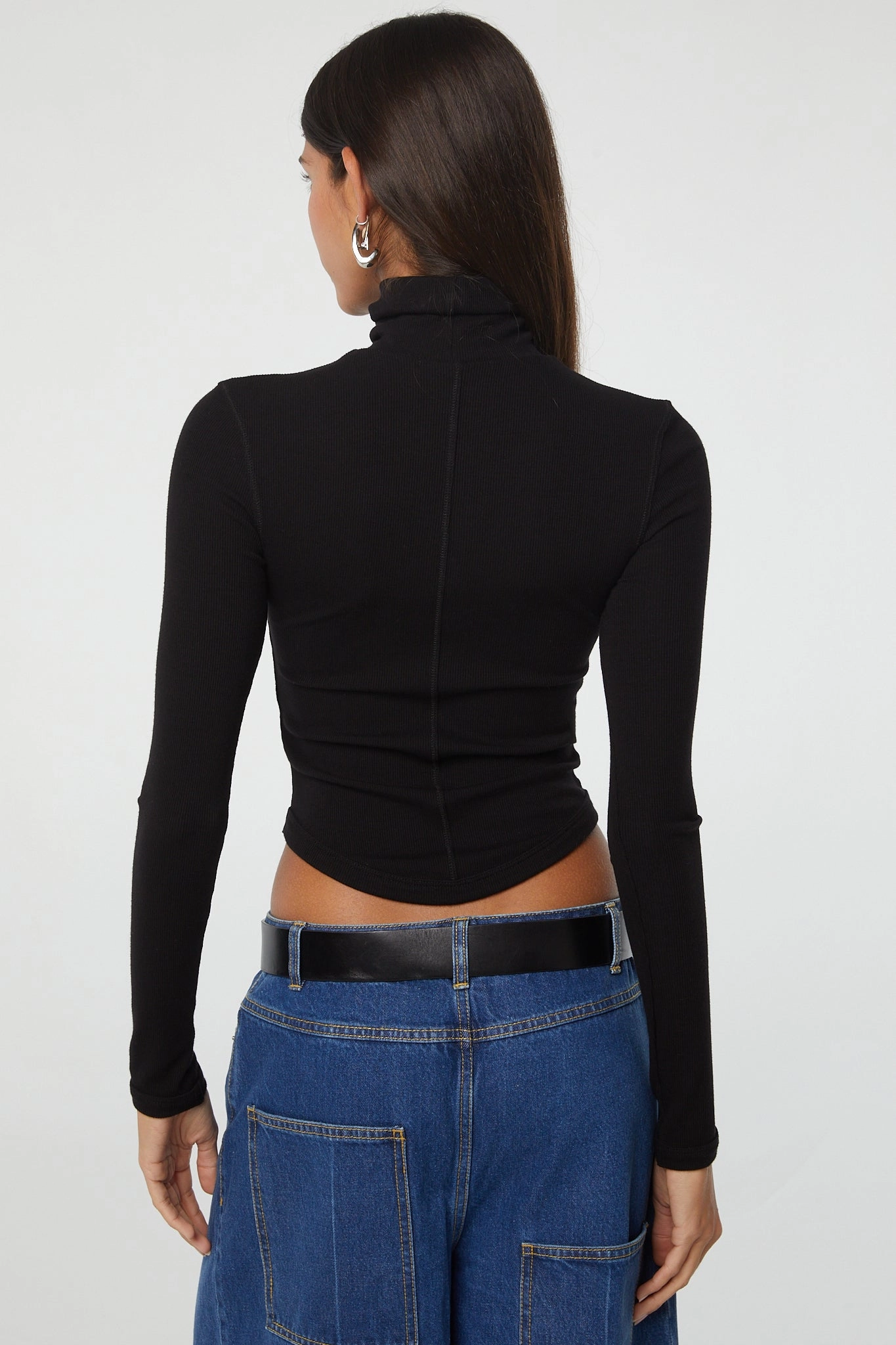 VentedBack MADS TURTLENECK TOP