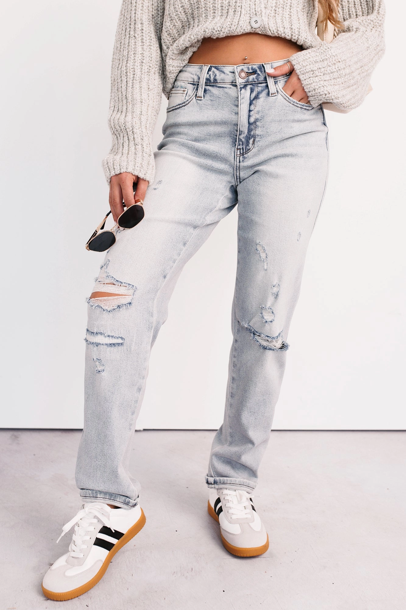 Sport Friendly Stylish Cut Meadow Mid Rise Judy Blue Boyfriend Jeans (Light)