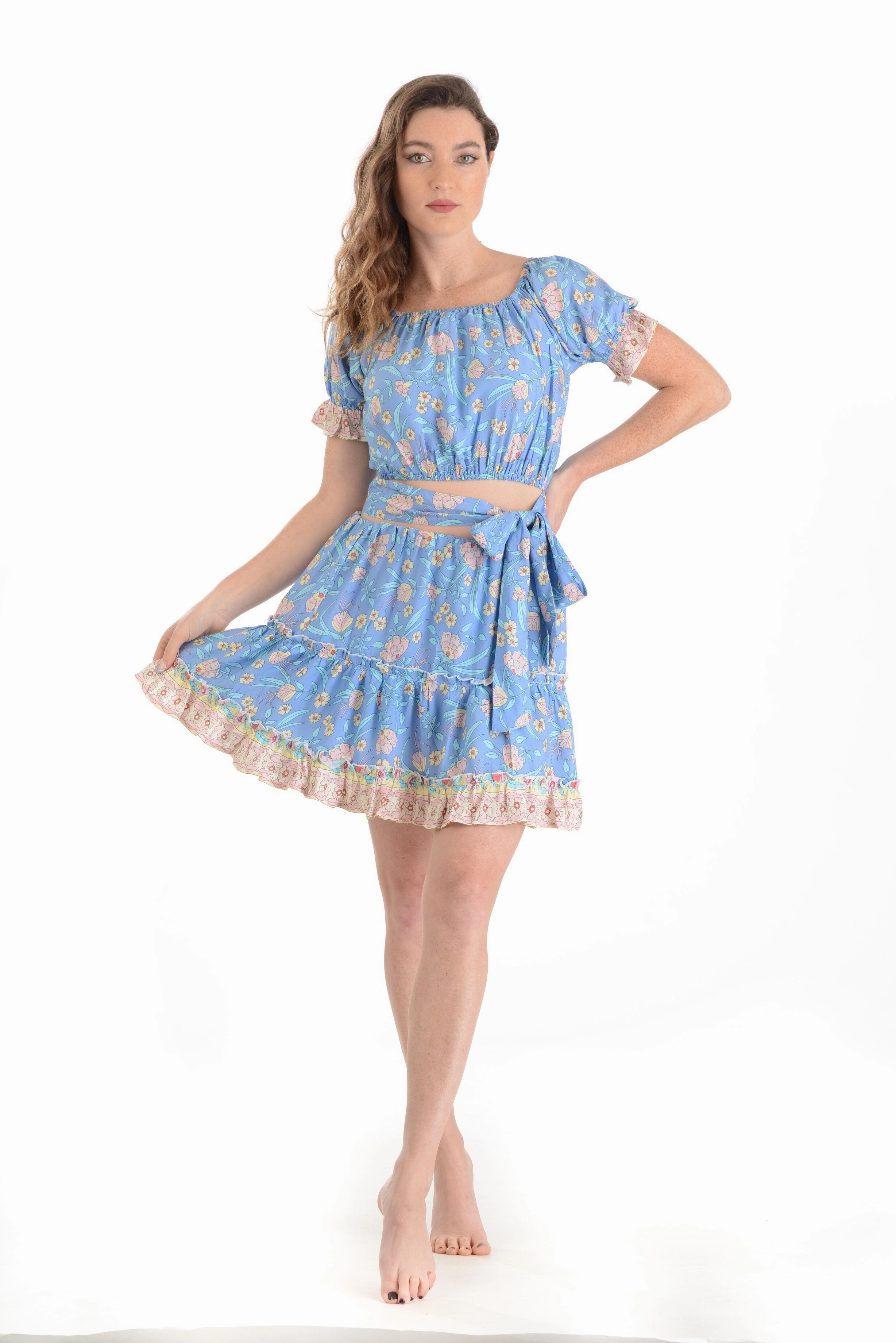 Provence Skirt / Sky Blue Flat Lay Collar