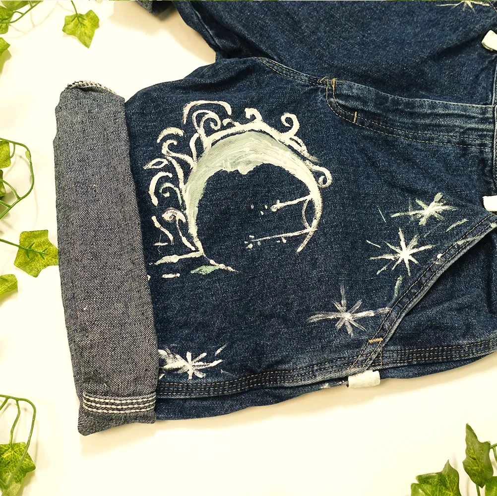 Moon Shorts