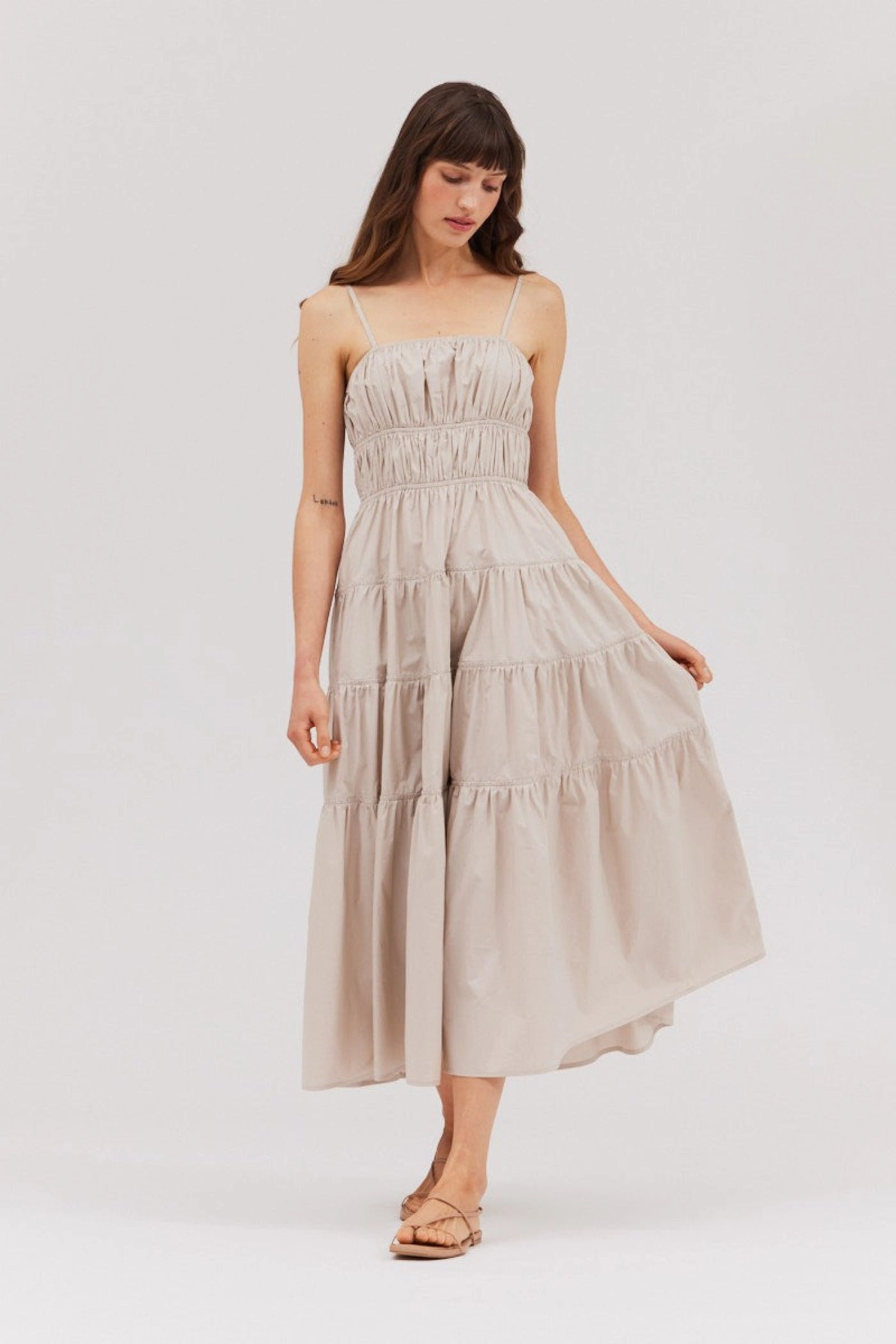 Chic Wear MORGAN TIERED MIDI DRESS