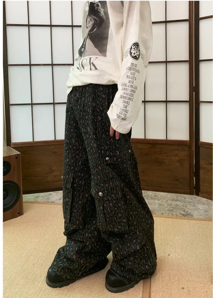 Multi-pocket wide-leg cargo pants