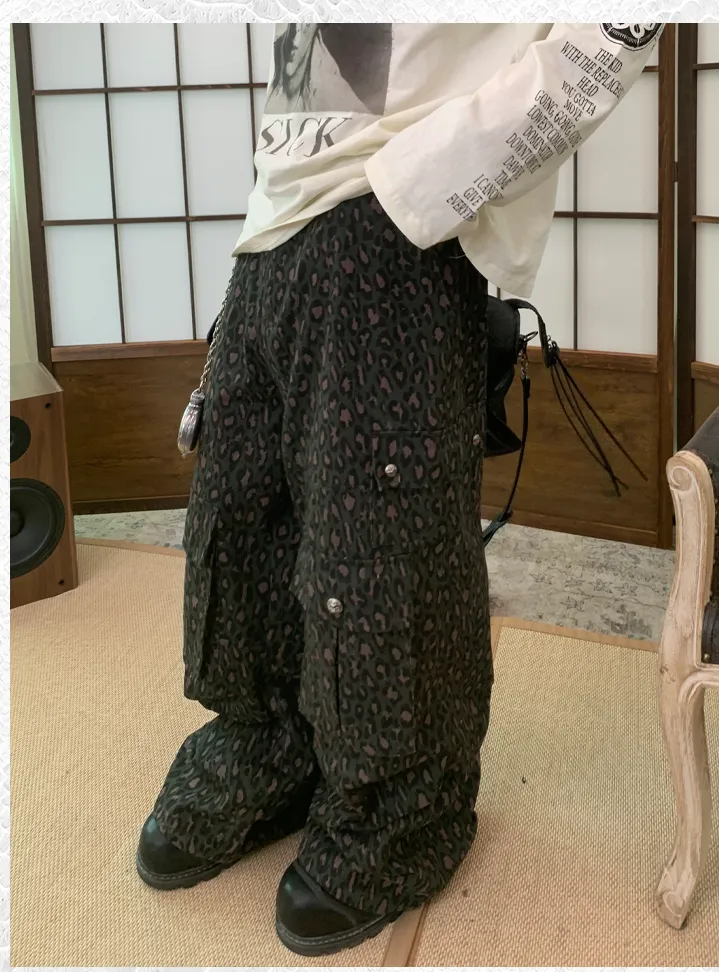 Multi-pocket wide-leg cargo pants