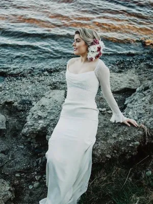 Niamh Corazon / Preorder / A line Bridal Gown with a crisscrossing bodice / Paris