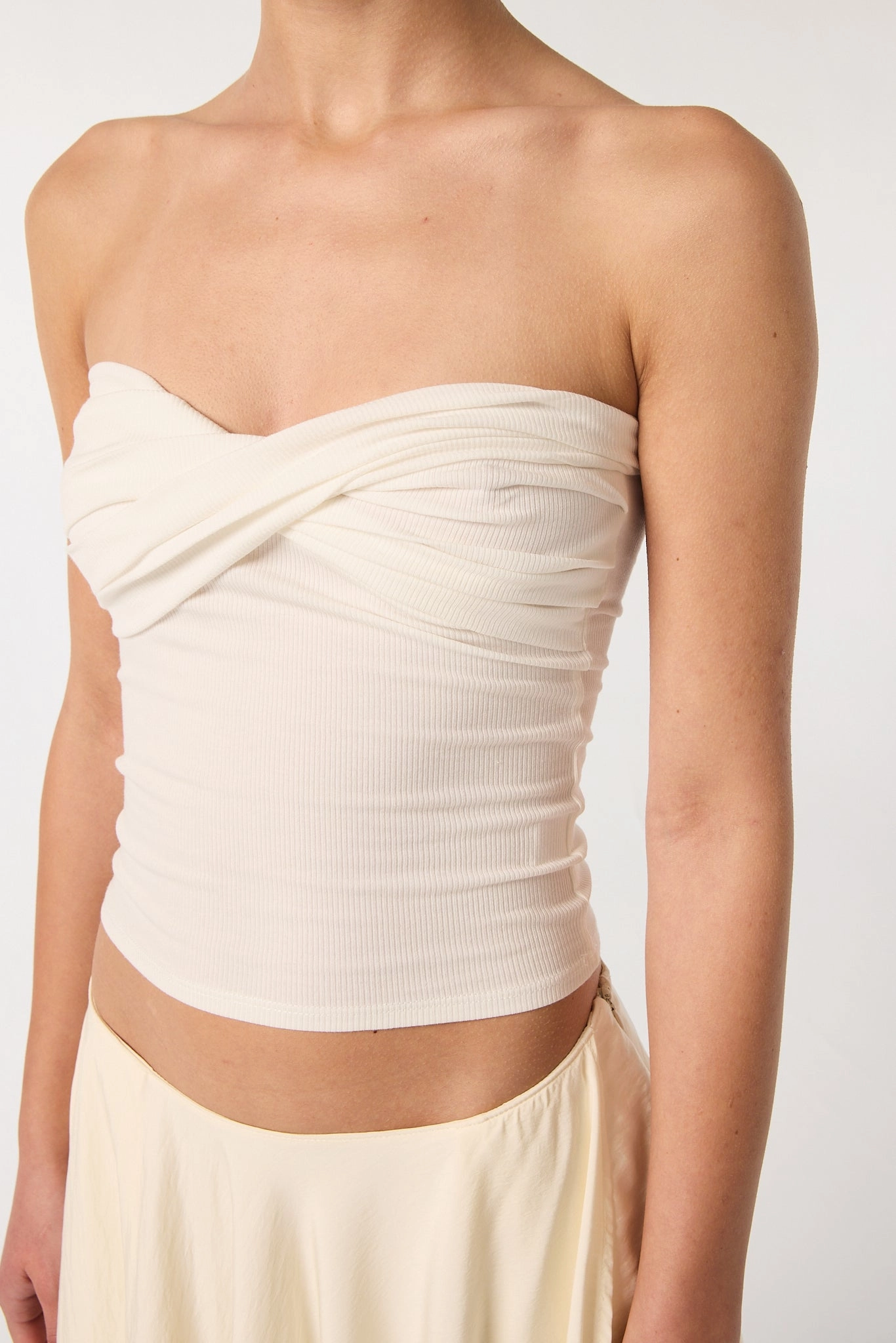 MinimalistSilhouette LayeredPanel IZZY TUBE TOP