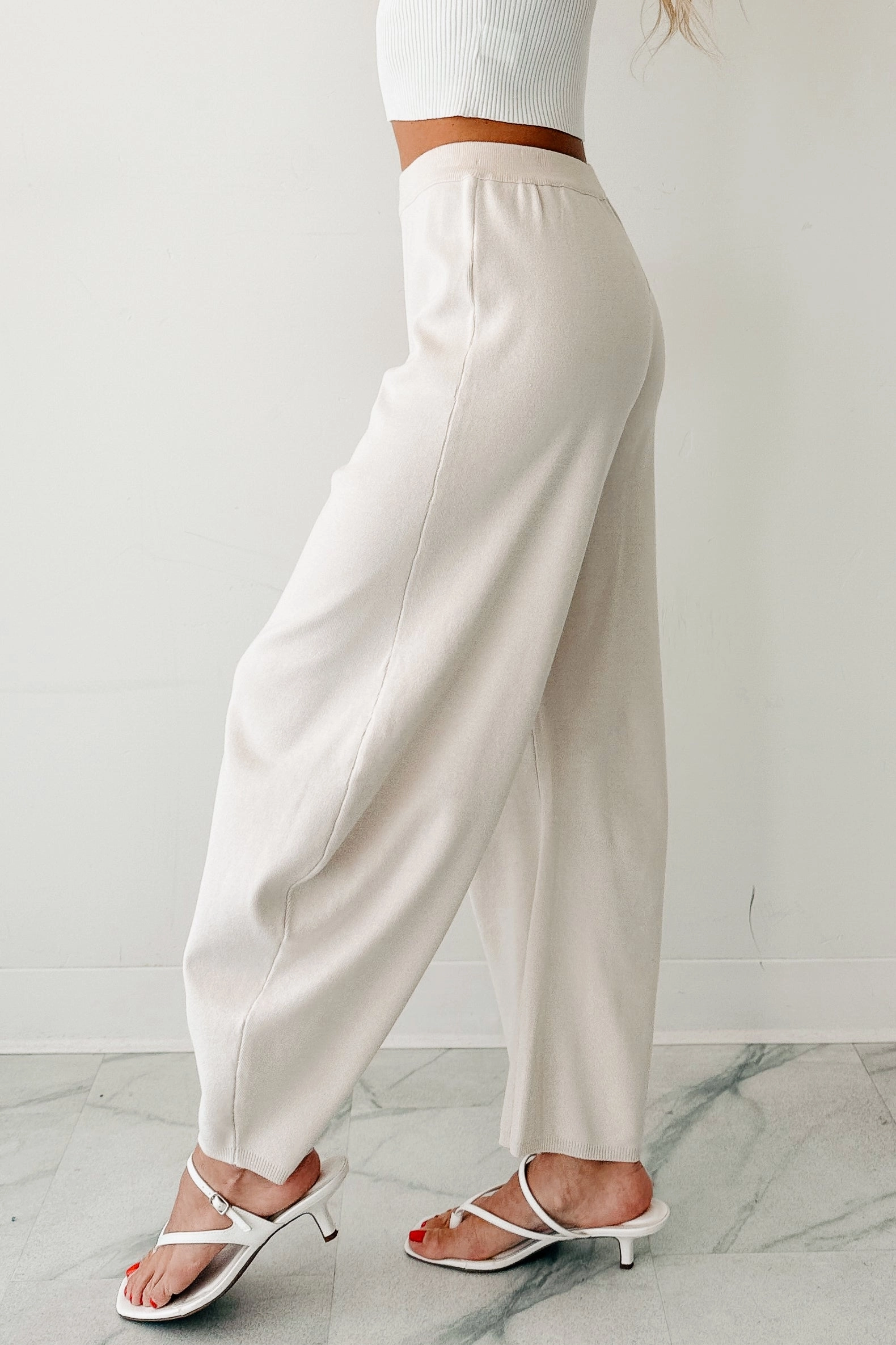 SeamlessConstruction Travel Ready Fit Soft Launch Era Knitted Barrel Pants (Cream)