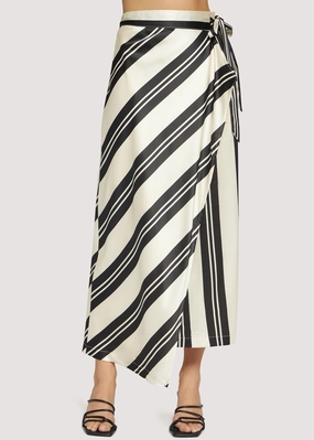 Relaxed Vibe Palermo Maxi Skirt in Cream/Black