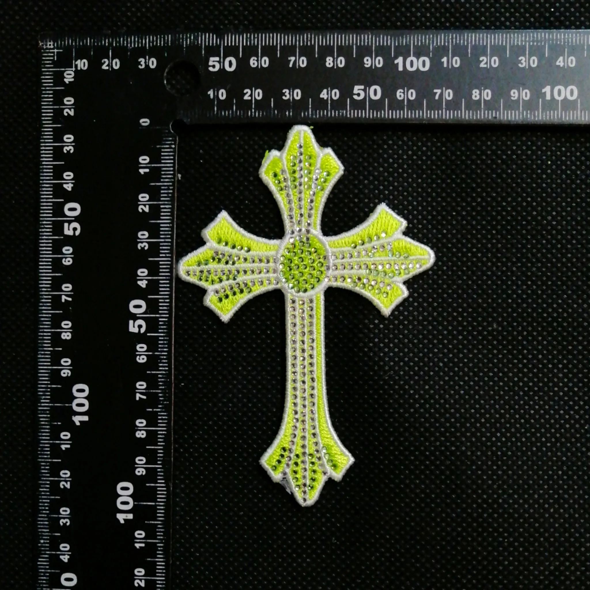 PC4236 - Yellow green Cross with Rhinestones(Sew On)
