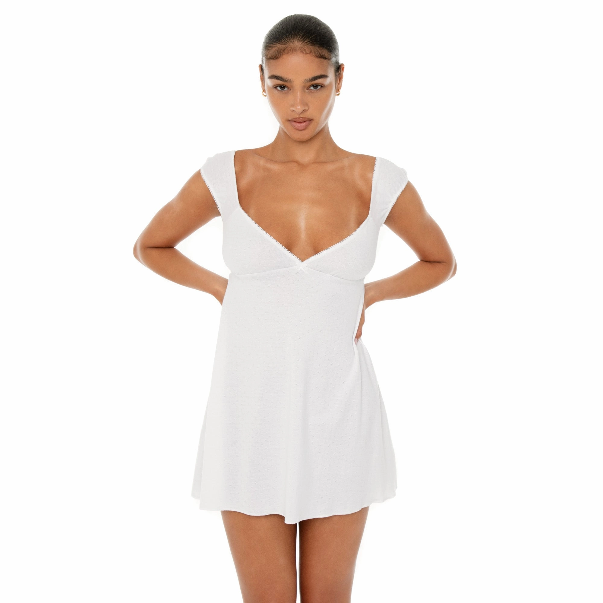 Eveli Dress Timeless Design