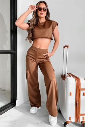 StaticDissipative Daily Comfort Fit Point Of Interest Crop Top & Cargo Pants Set (Mocha)