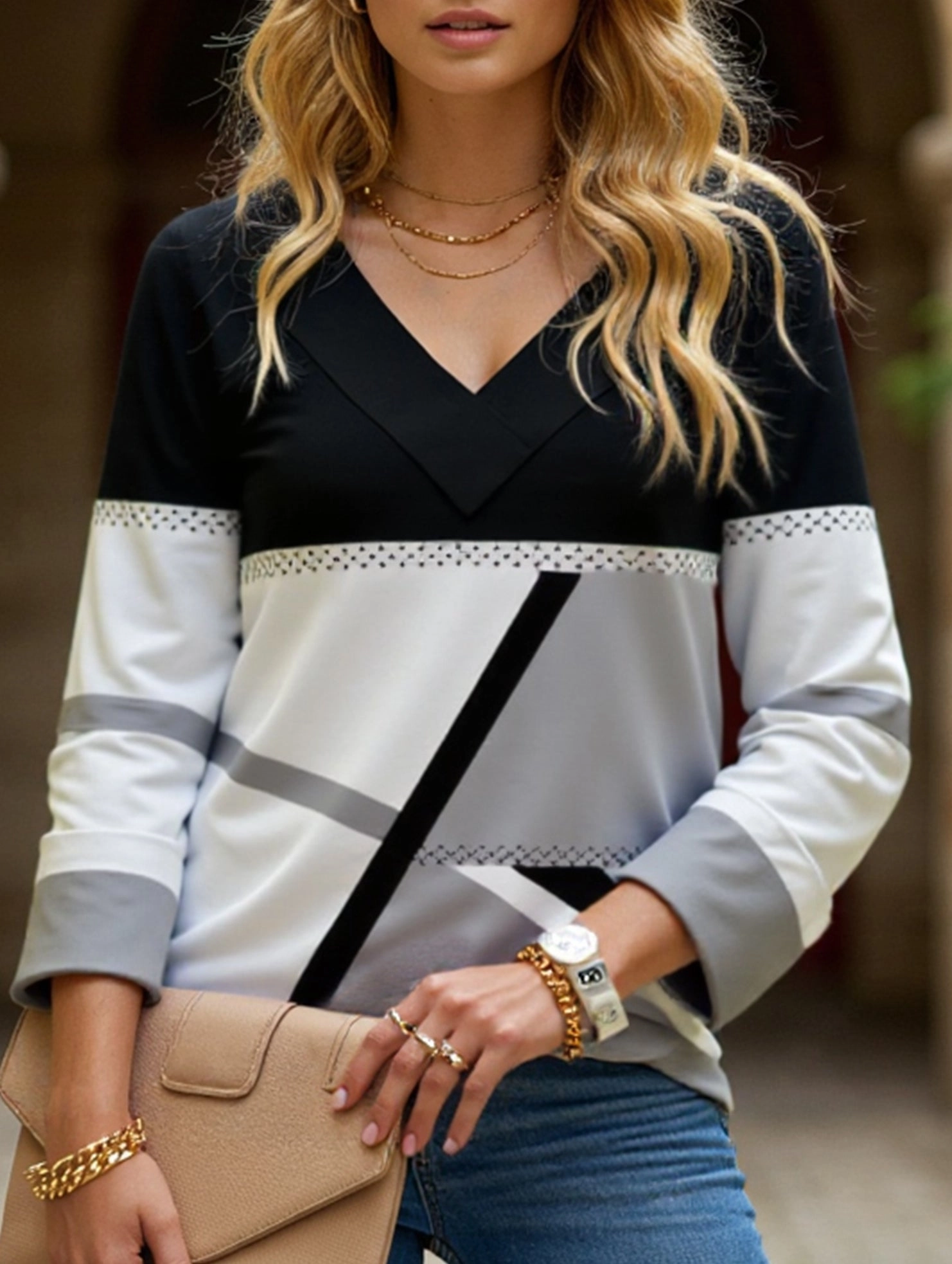 HeatSealed Seams Pullover loose V-neck long-sleeved shirt