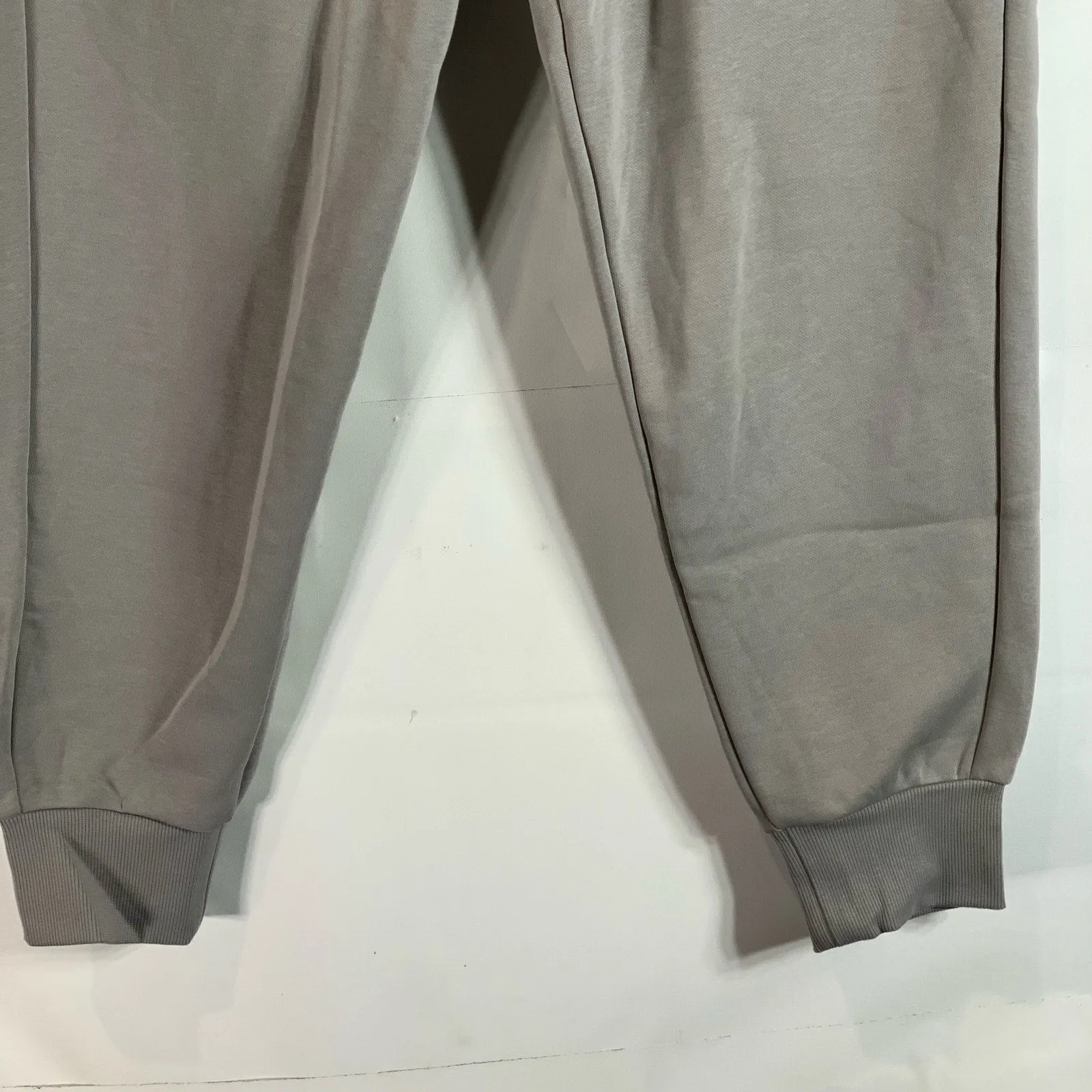 PUMA Men's Concrete Gray Essential Logo Fleece Pull-On Sweatpants SZ XL