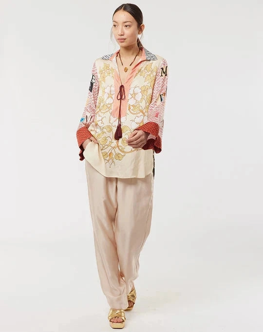 Interlock Stitch Detail UltraSoftLining Caroline String Tie Collar Oriental