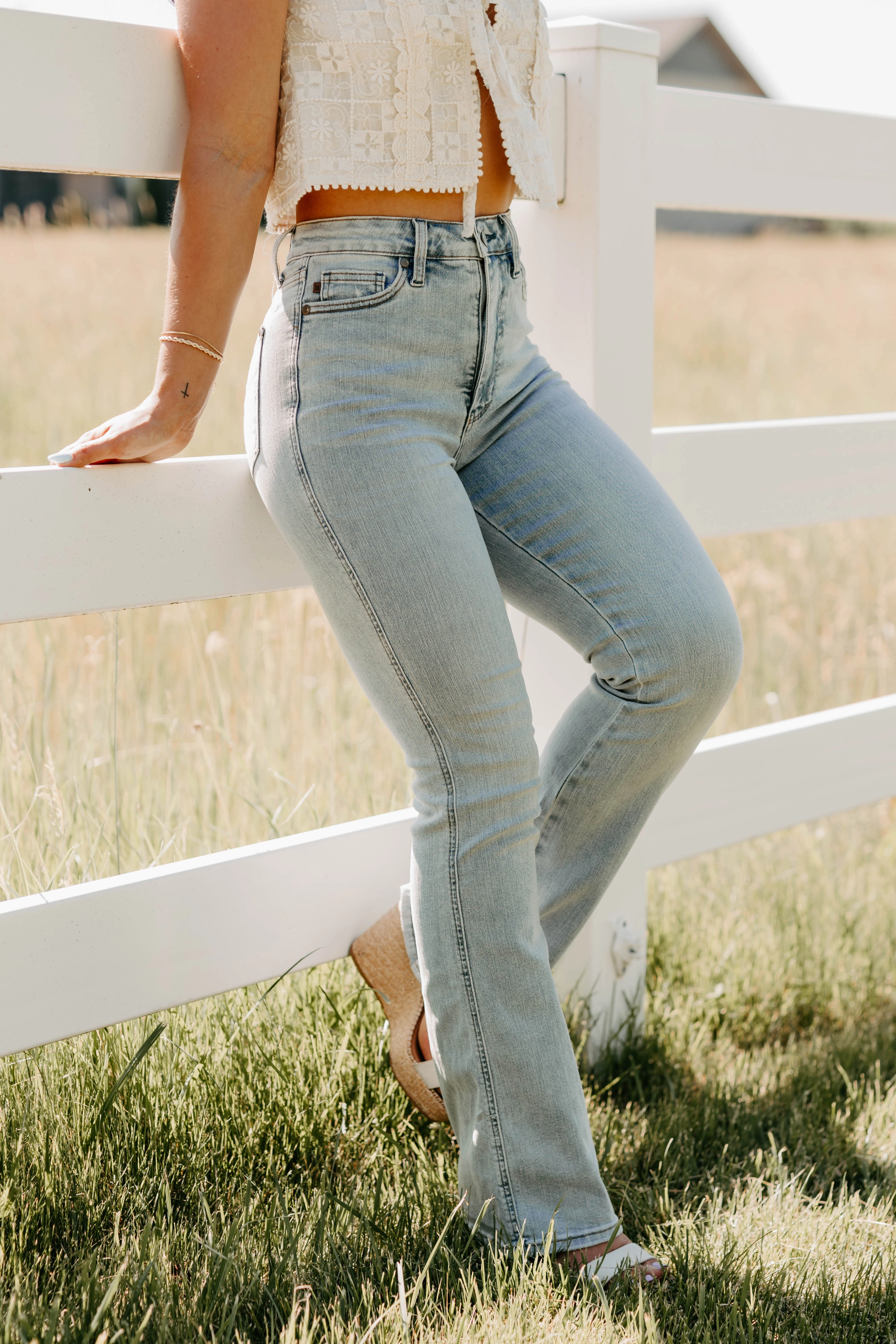 Isa Tummy Control Bootcut Judy Blue Jeans (Light) Water resistant coating