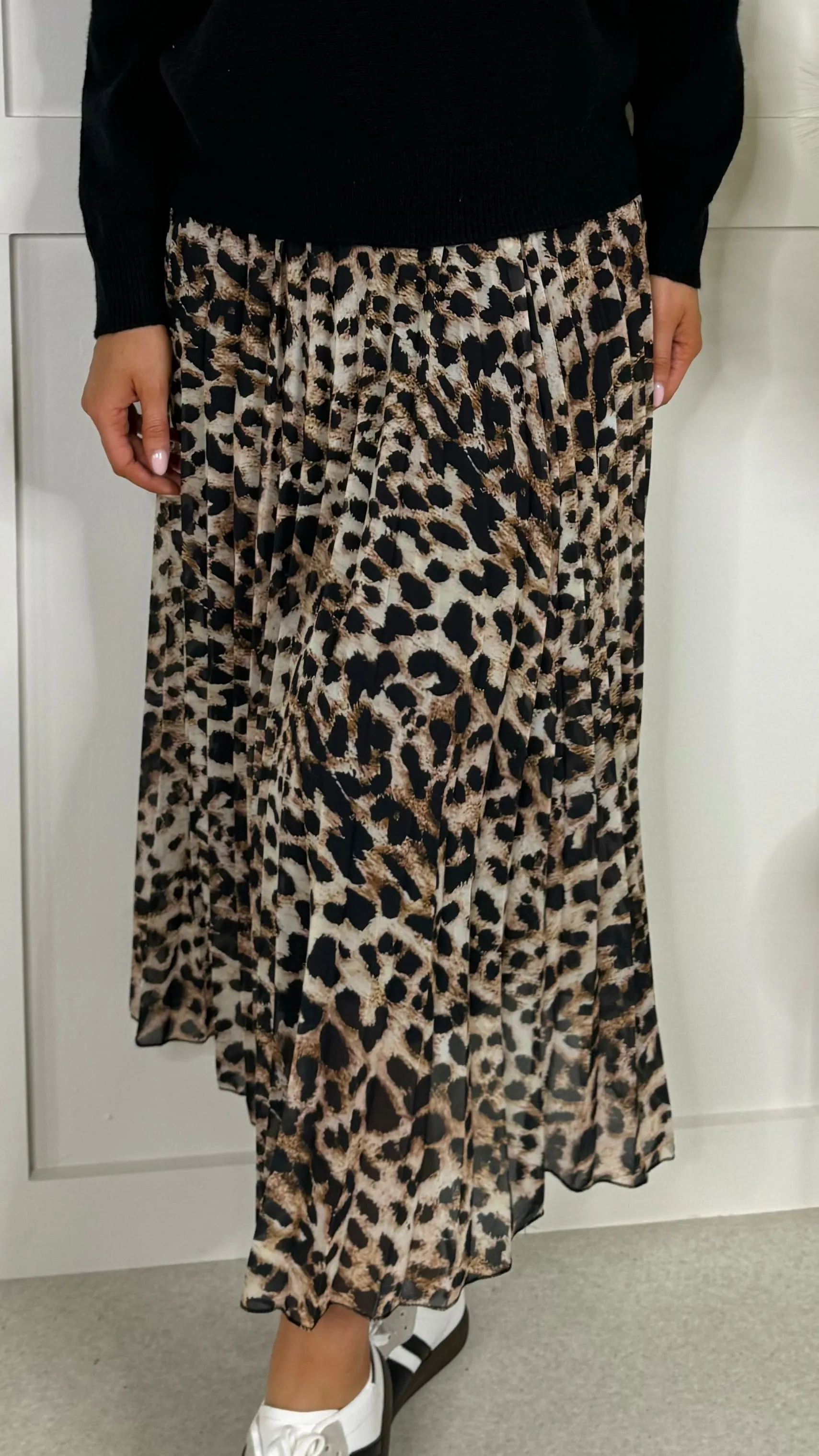 Raquel Black & Beige Leopard Print Pleated Midi Skirt