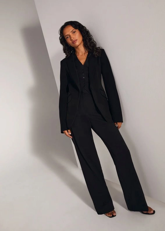 Comfortable Look OdorResistant Technology The Favorite Vest Black