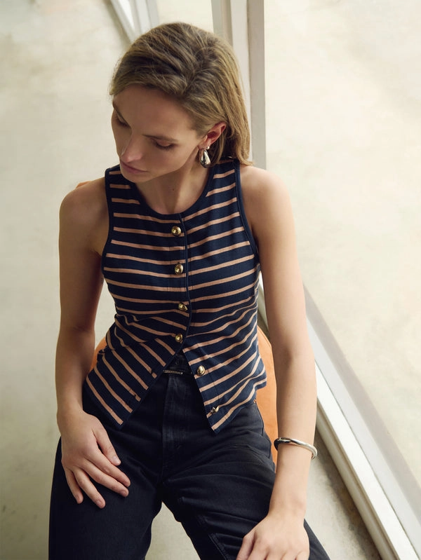 ABBIE TANK Curved Hem Trendy Shirt