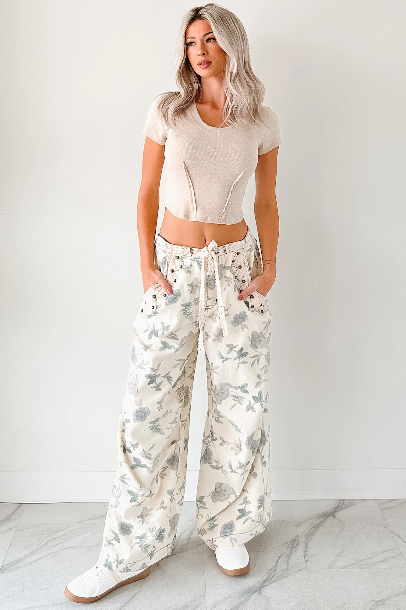 Stain Release Finish No Fuss Fit Lorelei Wide Leg Floral POL Jeans (Cream/Floral)