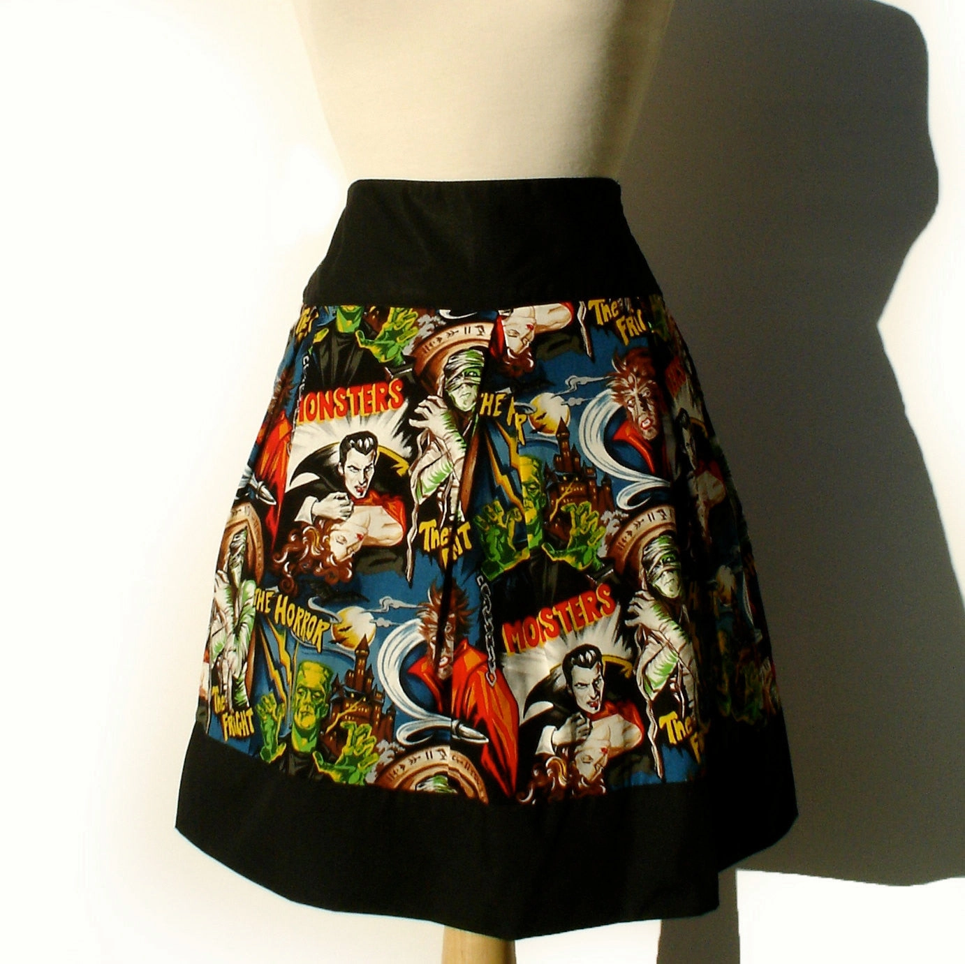 Twist Front Retro Horror Movie Hollywood Monsters Vintage Inspired Skirt #S-RS712