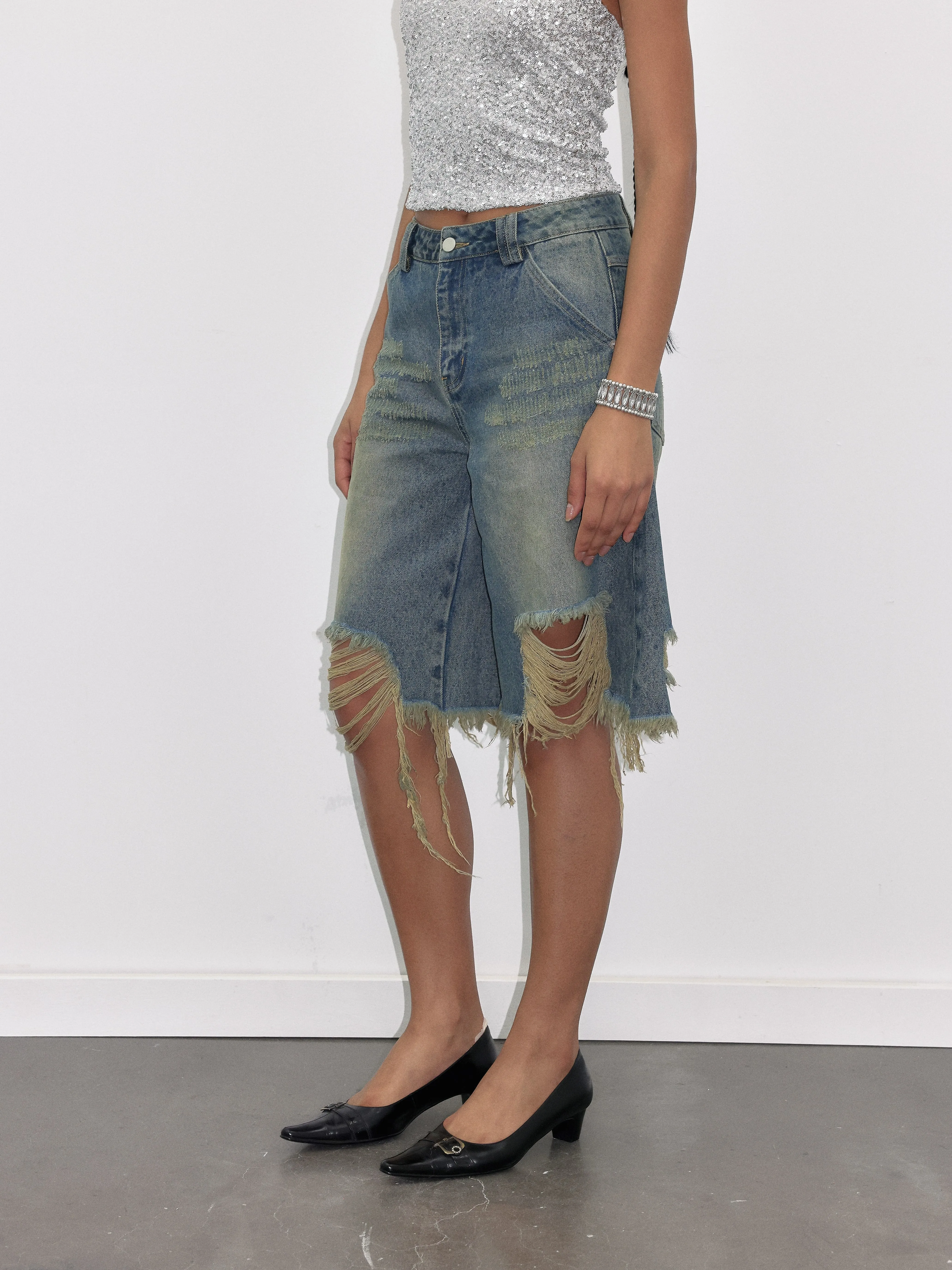 Ripped Short Jeans