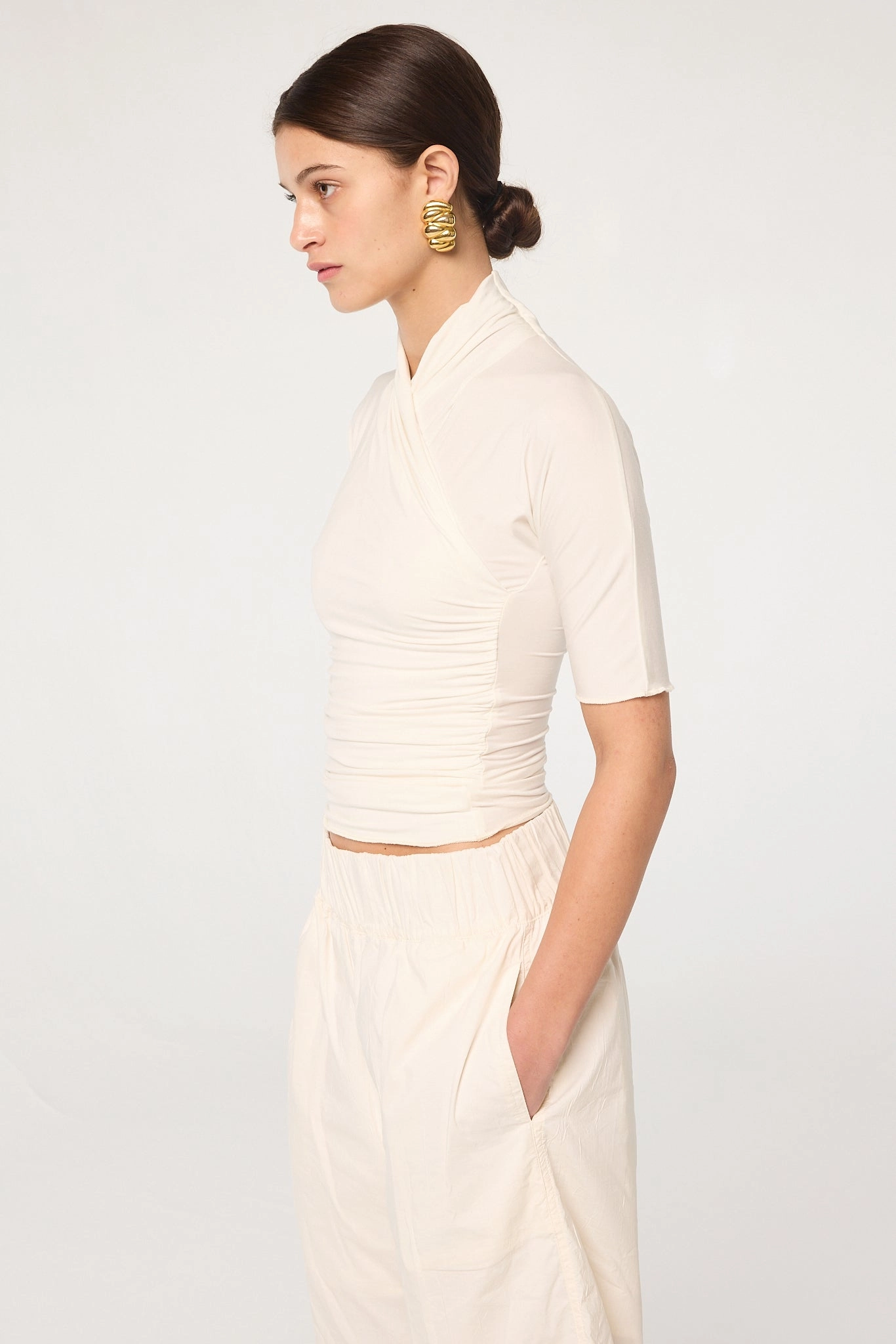 SeamlessSidePanels AthleisureInspired FELIX SHORTSLEEVE TOP