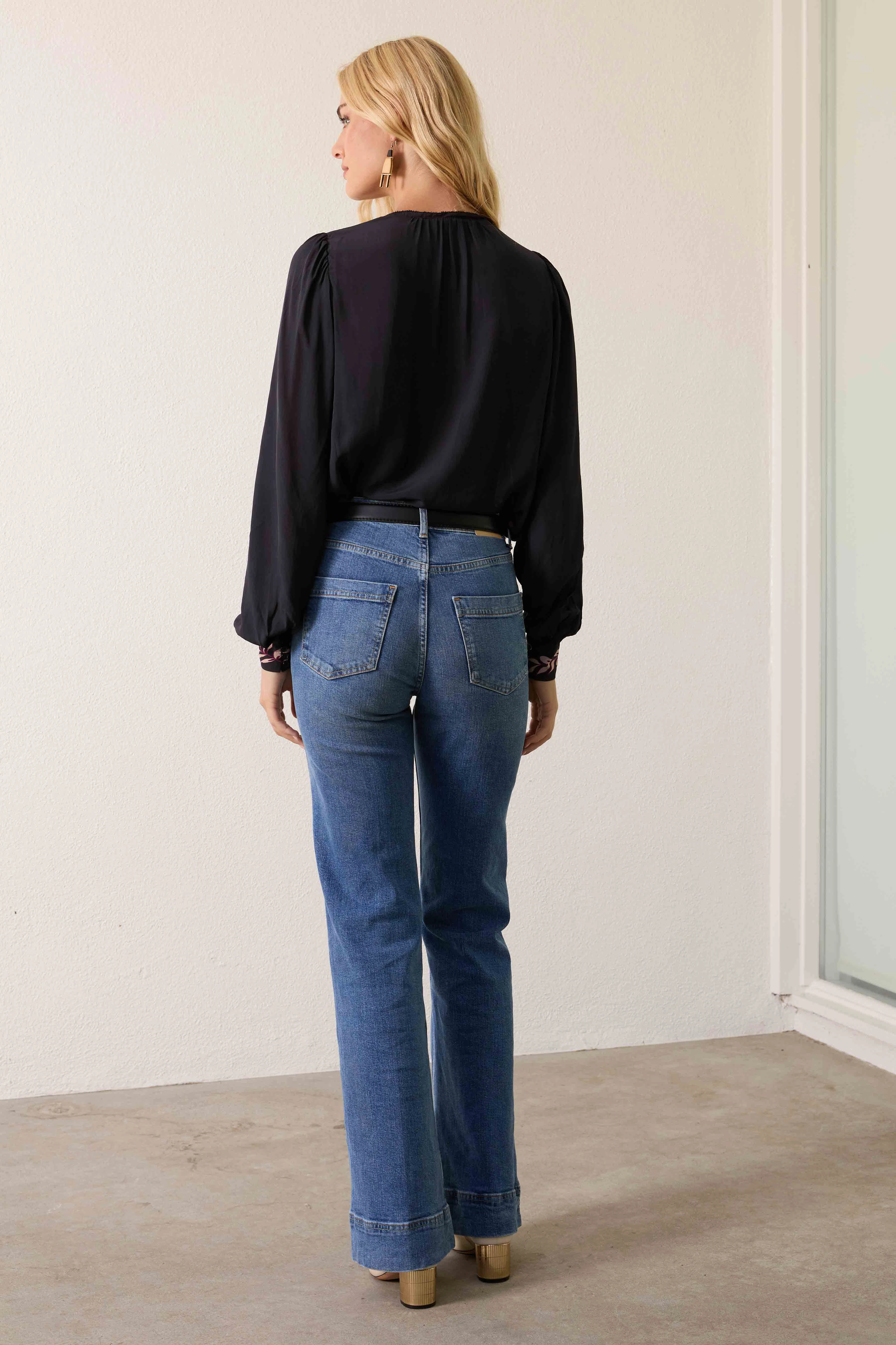 Minimalist feel Bow-Detail Ruby Top in Dark Orchard