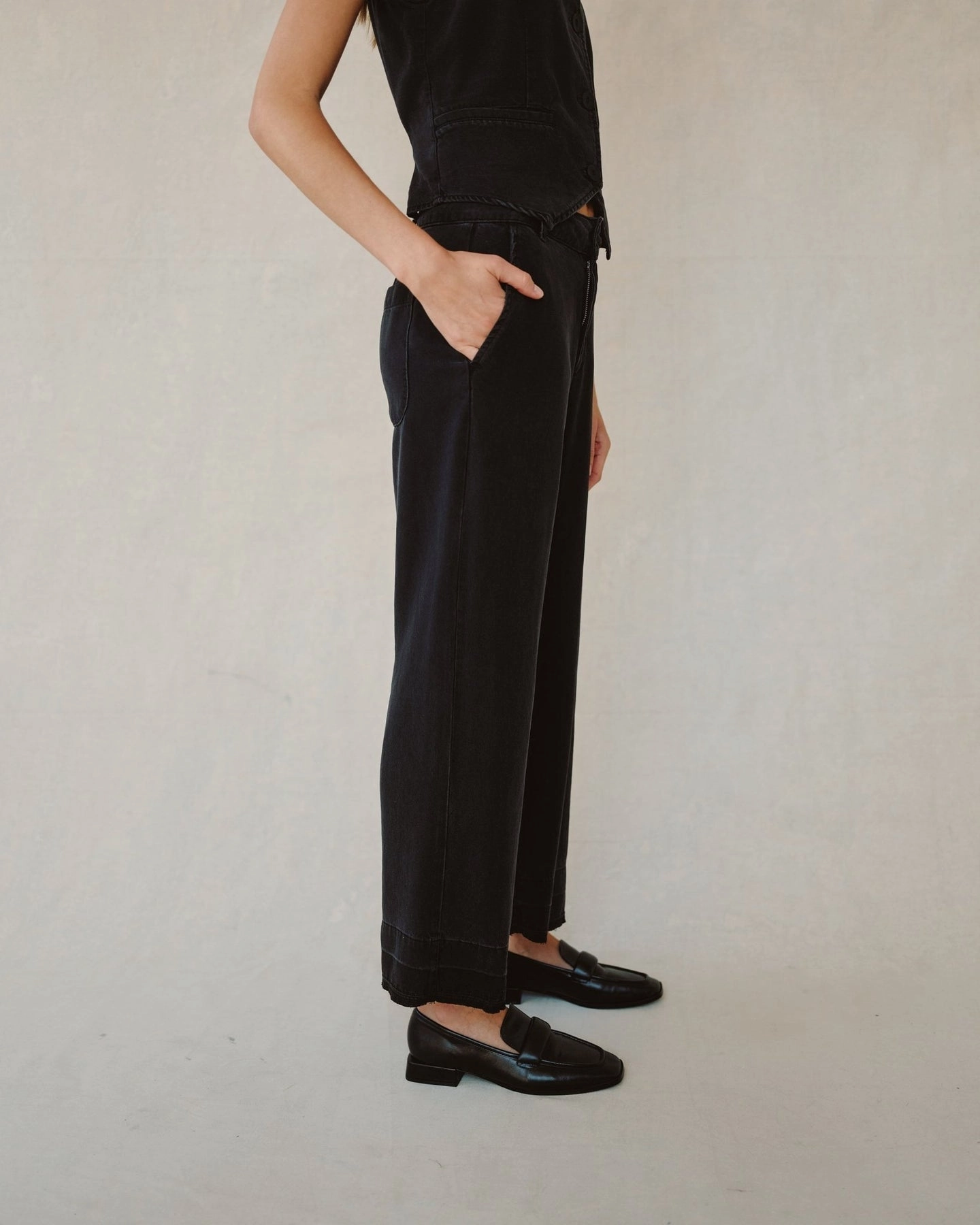 Ultra Soft SAIGE WIDE LEG CROP