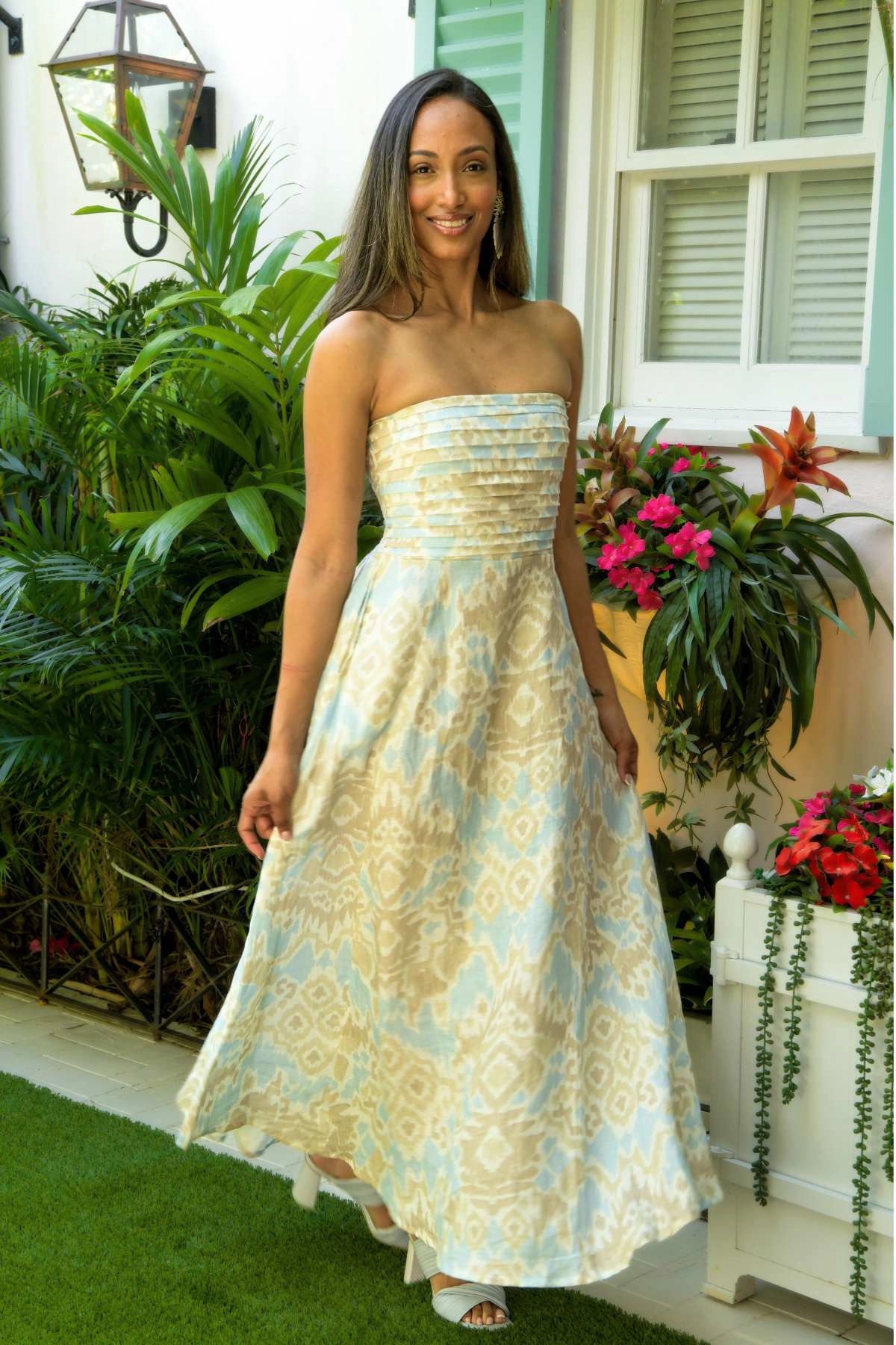 Embroidered-Detail Fashionable Wear Santa Barbara Dress / Sand and Sea Ikat