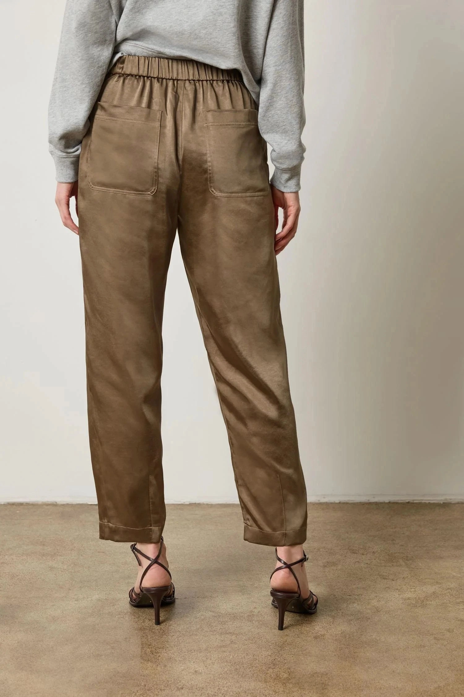 Breathable Mesh Panels Satin Fly Front Pant Parsley