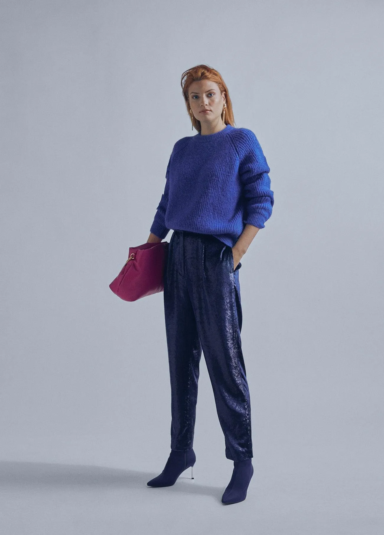 Shiny effect velvet trousers