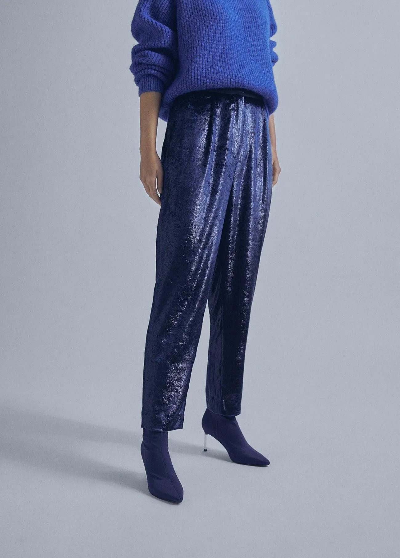 Shiny effect velvet trousers