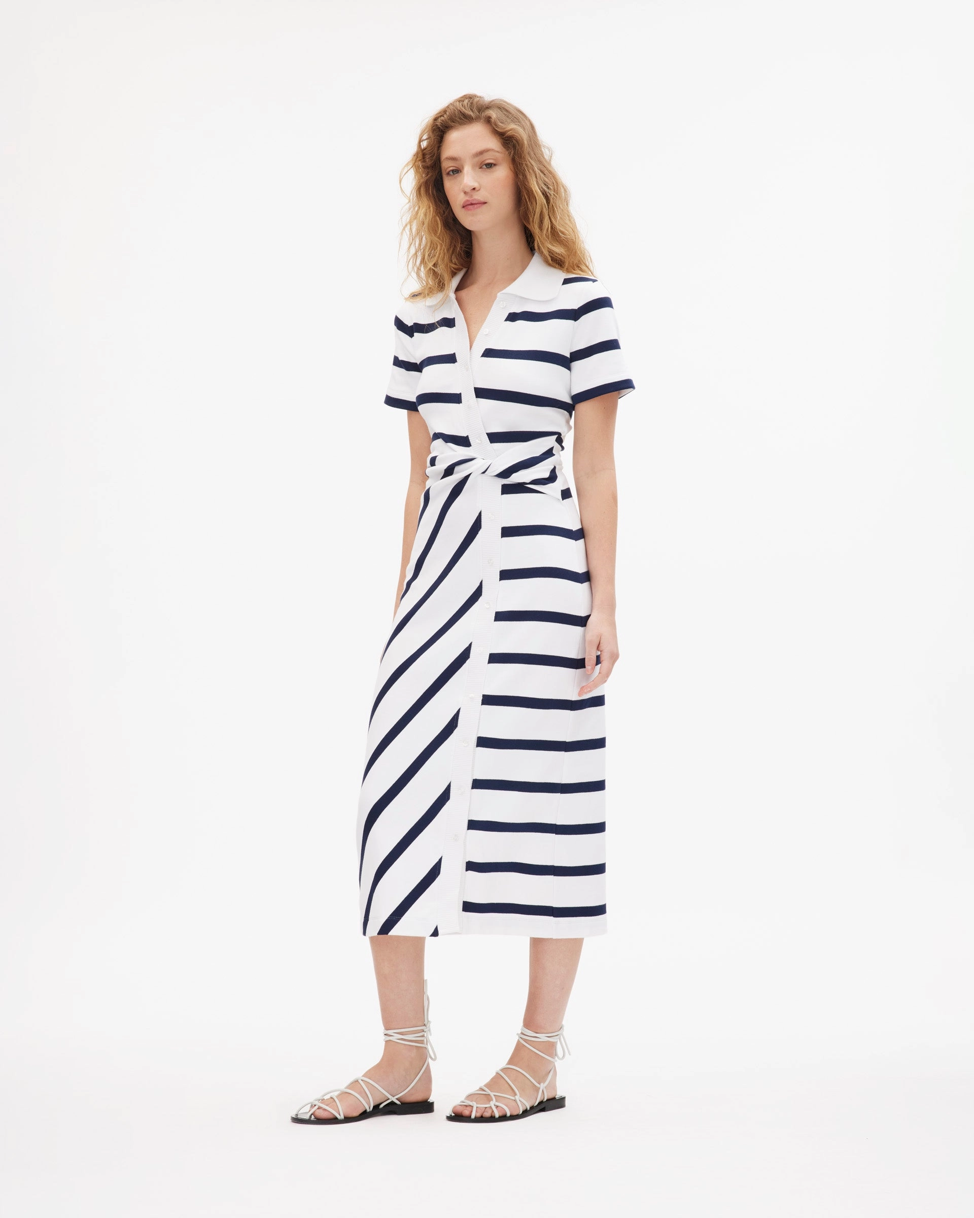Flattering Shape Wear Shiny surface Short Sleeve Ellicot Dress