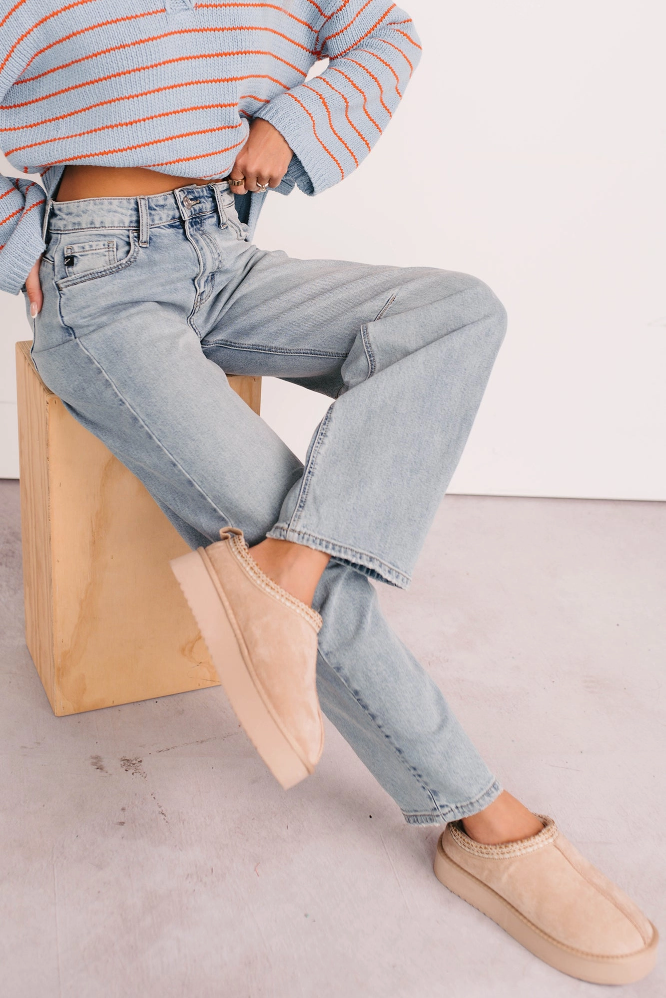 Adaptable Fit Brock High Rise Barrel Leg Kancan Jeans (Light)