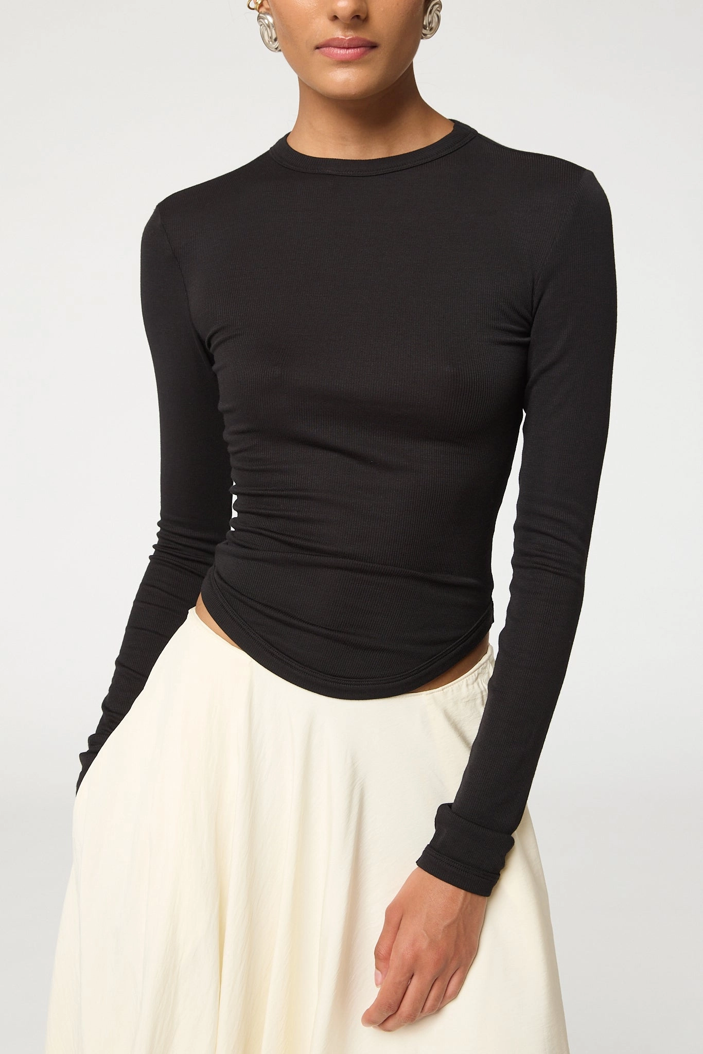 SIMON LONGSLEEVE TOP Low Profile Stitching Fashionable Look