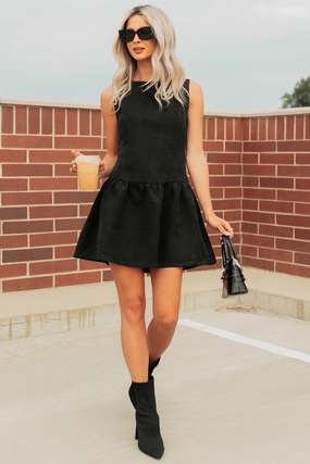 Fall Mood Modern Cut Short & Chic Sleeveless Suede Mini Dress (Black)