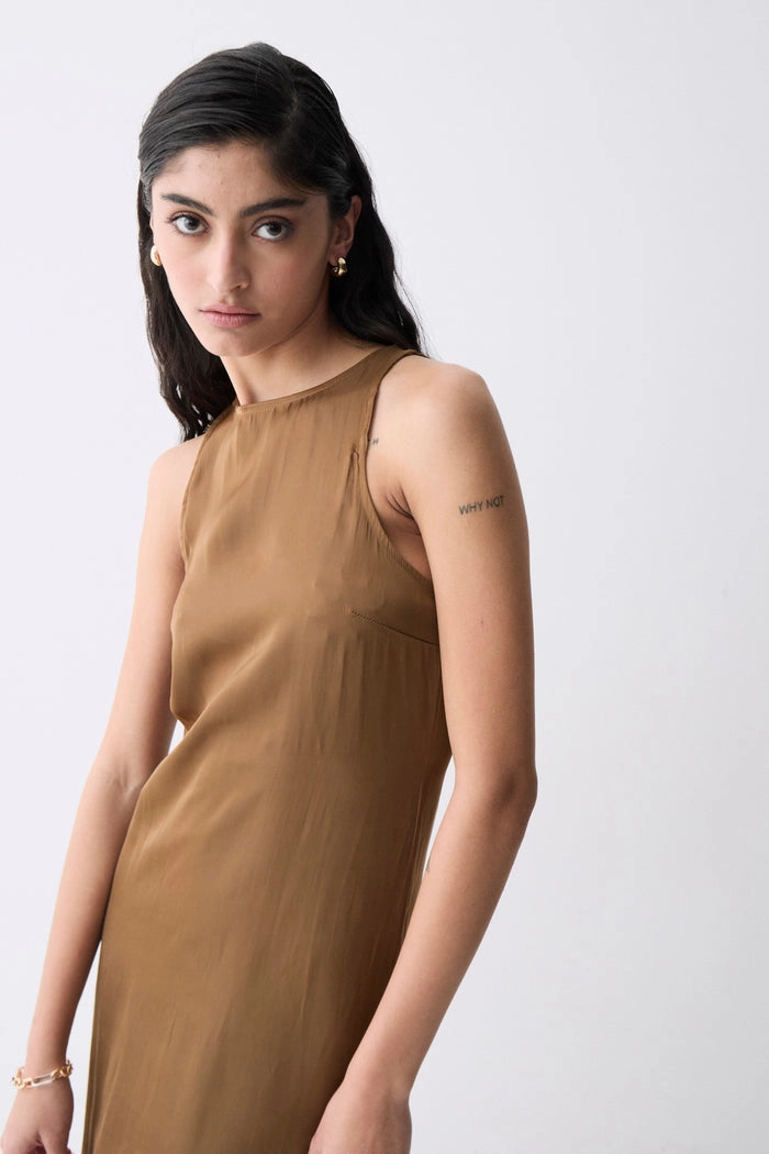 LOPES DRESS Flattering Cut Wear