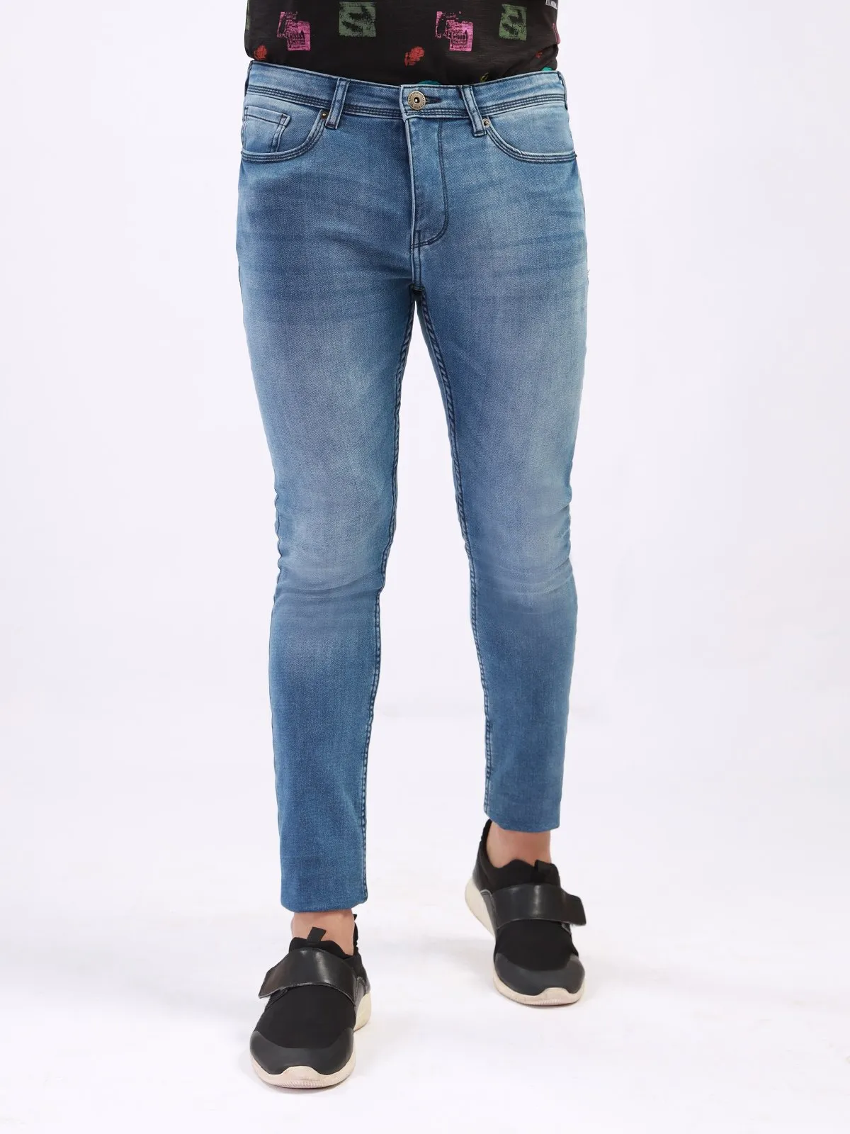 Slim Fit Jeans - FMBP21-002
