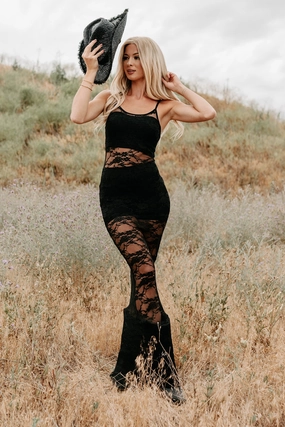 Seen Leaving Late Signature 8 Lace Maxi Dress (Black) Pure Color
