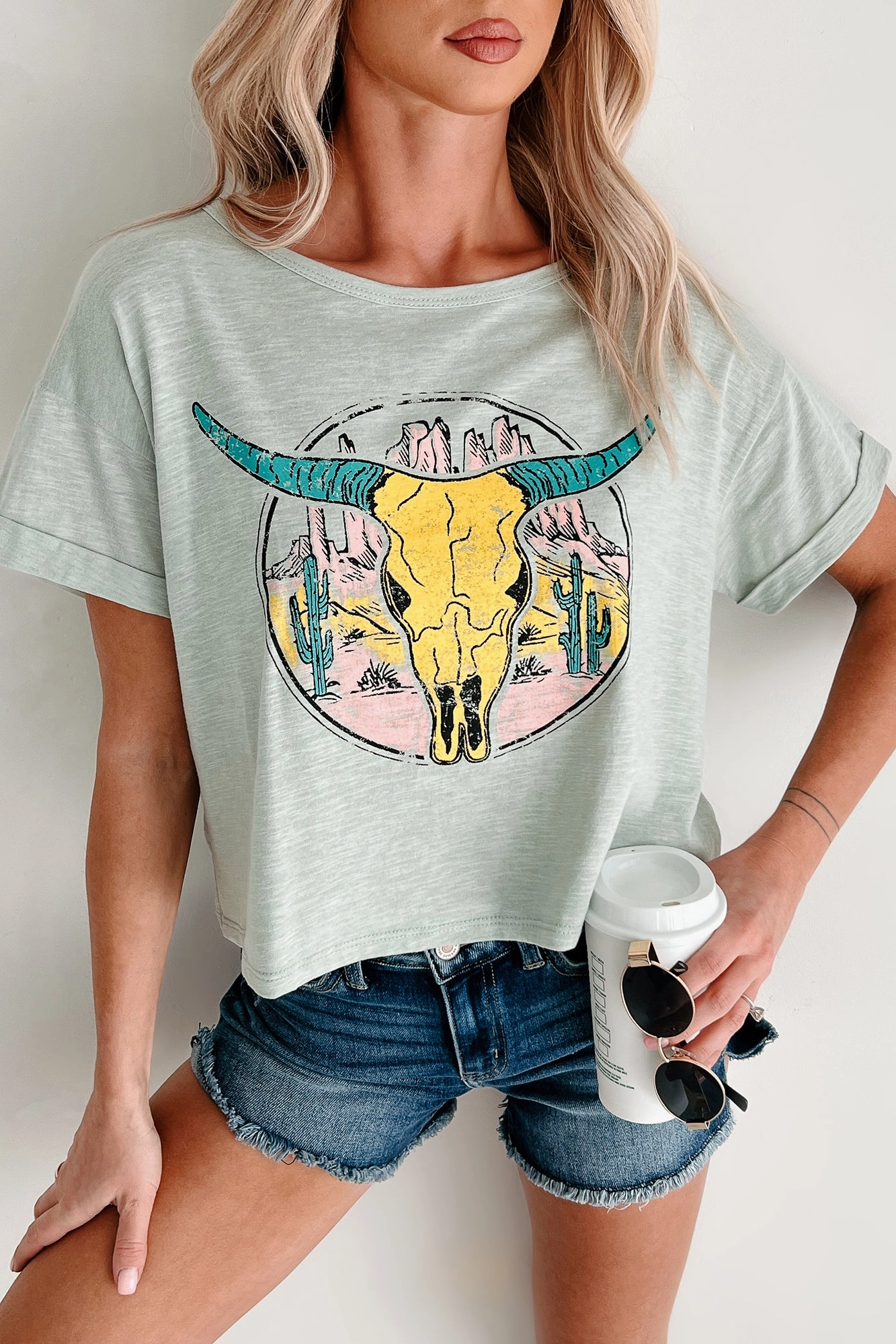 Slim Fit Shirt Back In The Saddle Boxy Bull Skull Graphic T-Shirt (Sage)