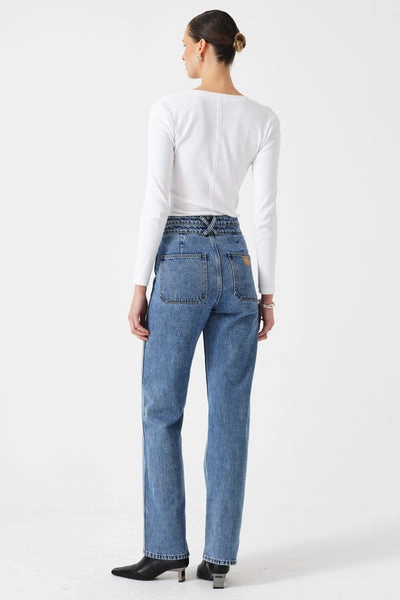 LEO JEAN Relaxed Lines sport chic