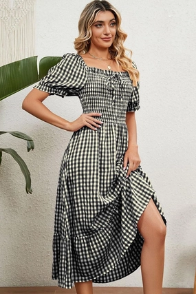 Perfect Fit Look SQUARE NECK WRINKLED PUFF PLAID PICNIC DRESS