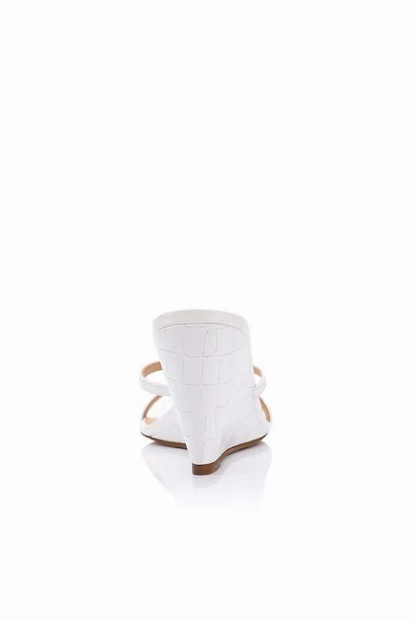 Tilly White Flattering Shape Design