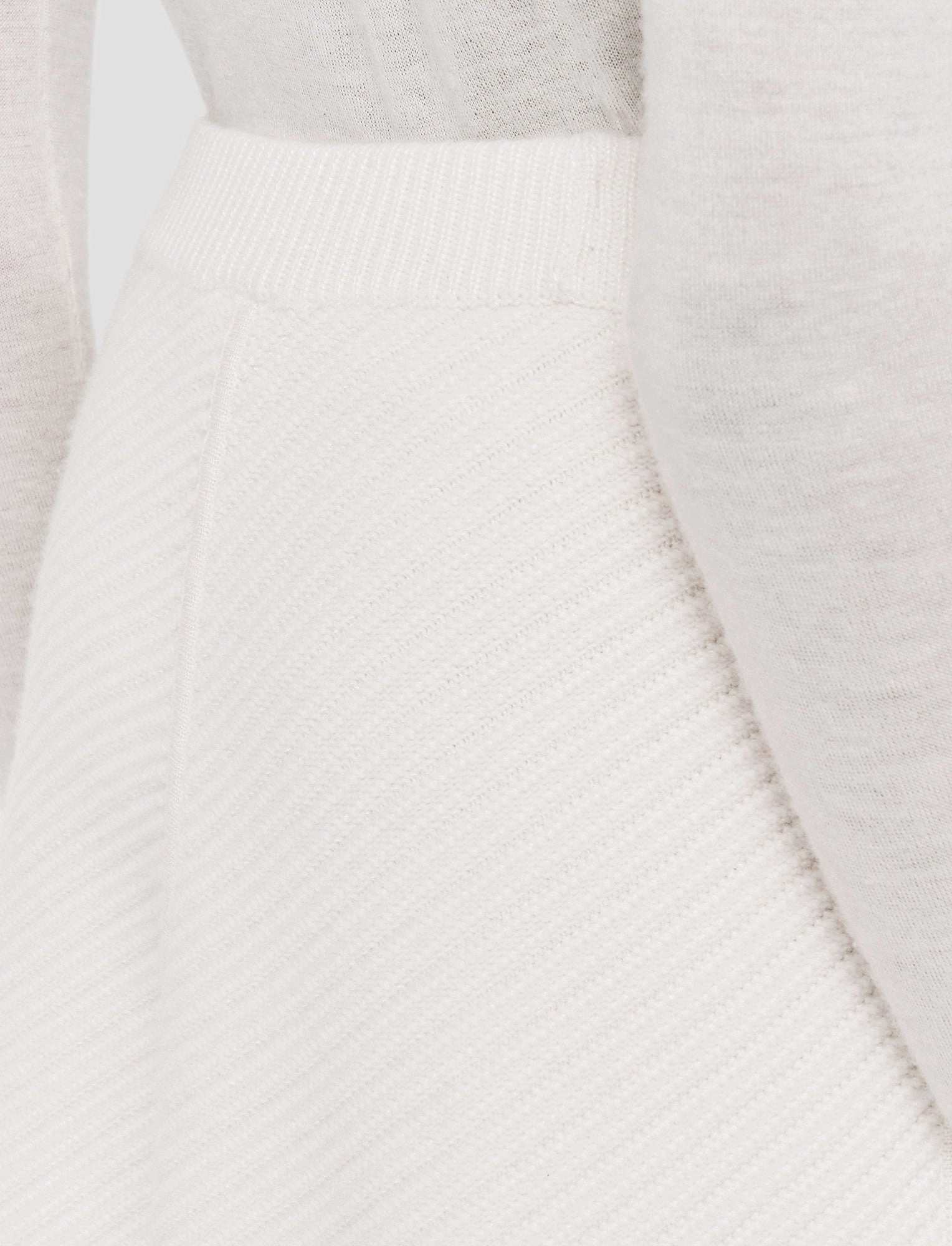 Breathable Lining Aesthetic Look Diagonal Knit Skirt