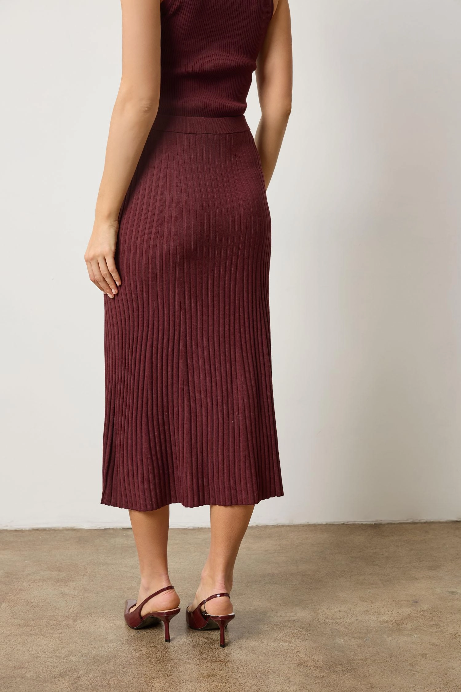 Double Layer Smart Design Straight Rib Skirt in Dark Cherry