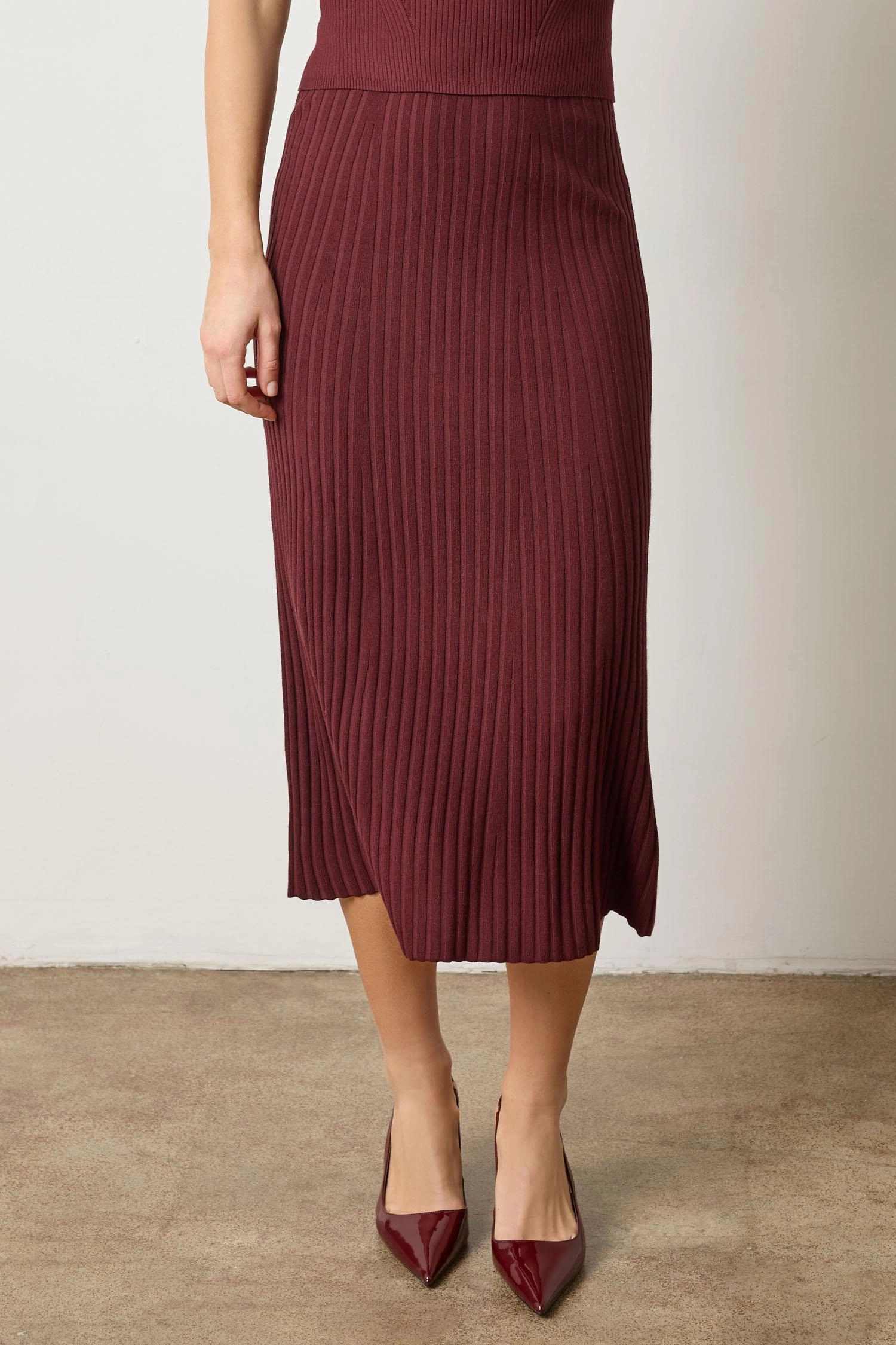 Straight Rib Skirt in Dark Cherry Light Touch