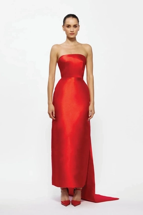 Zahara Dress Red Luxury-Fabric Elegant Simplicity