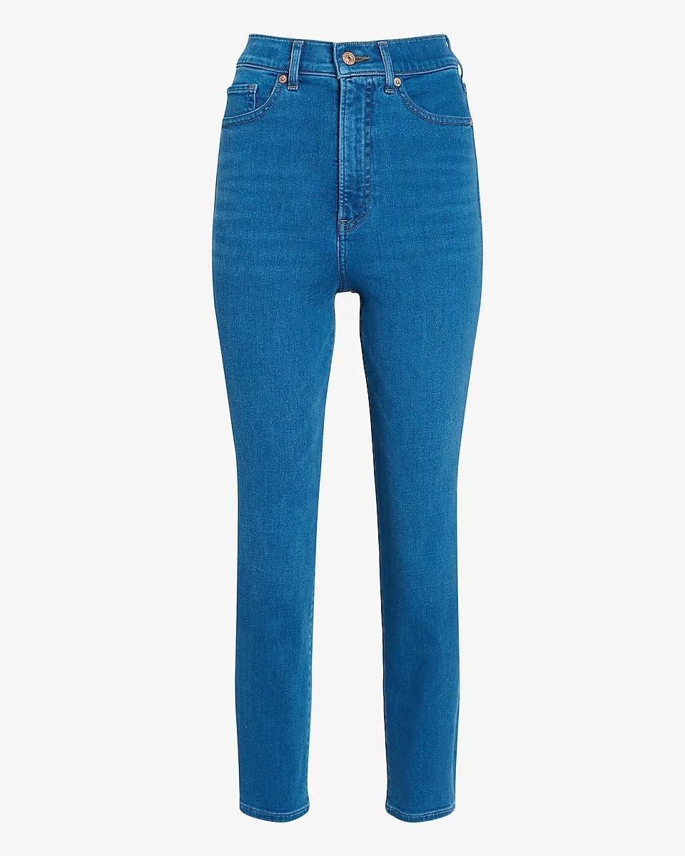 Super High Waisted Medium Wash Mom Jeans in Medium Wash