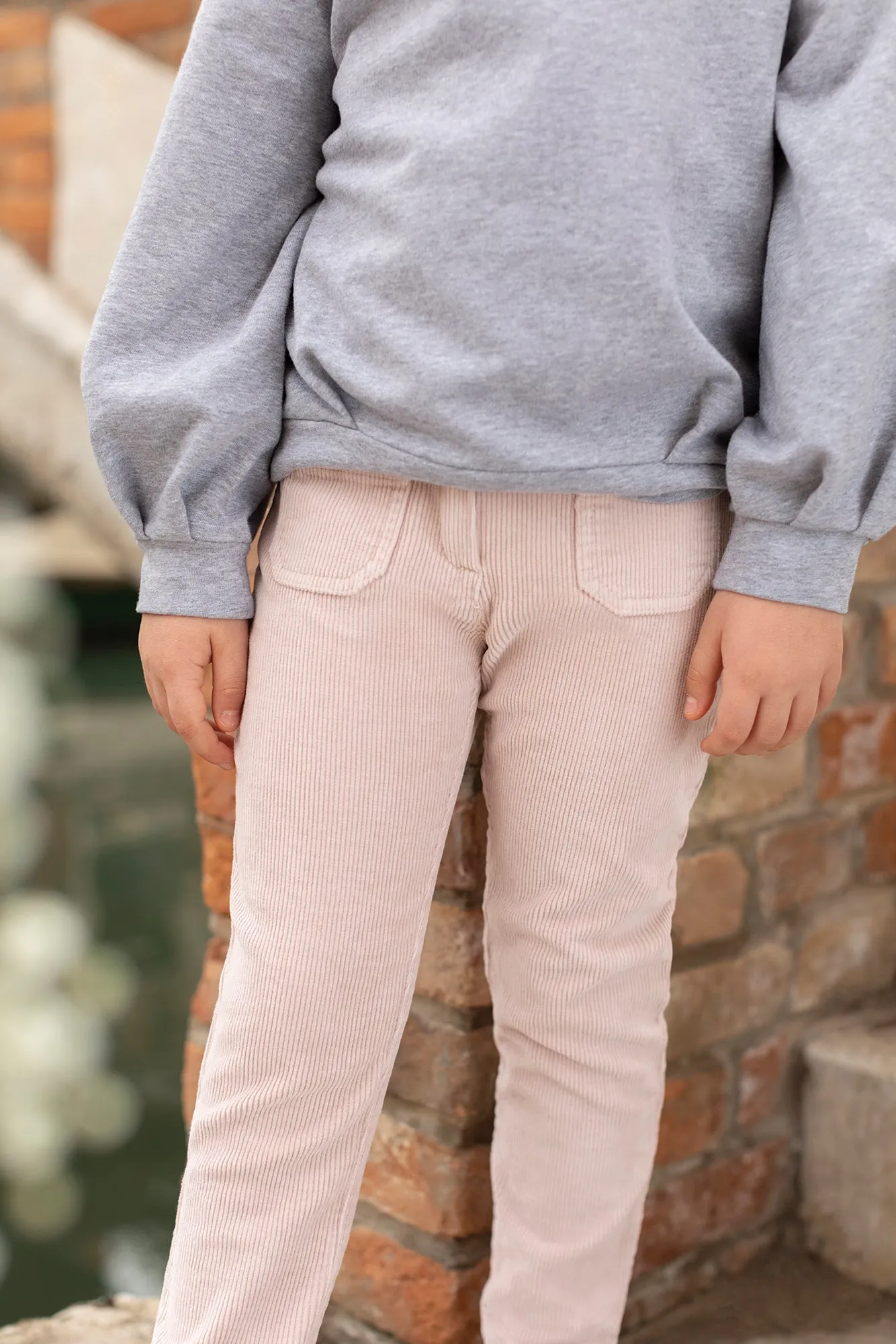 Sweatshirt - Grey with Peter Pan Collar